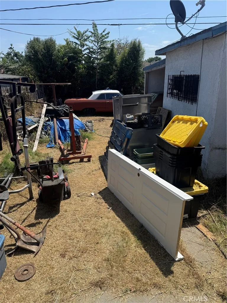 2100 Wilmington Compton, CA 90222