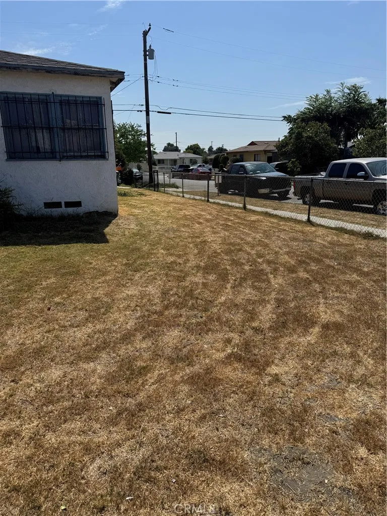 2100 Wilmington Compton, CA 90222