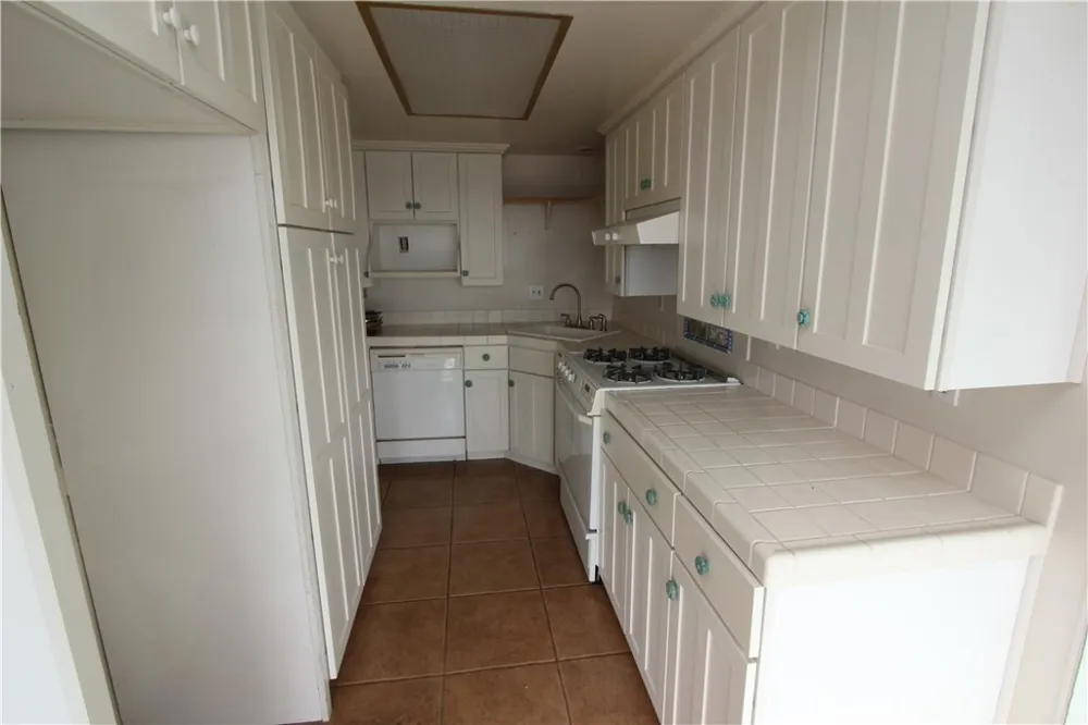 2424 S Gaffey San Pedro, CA 90731