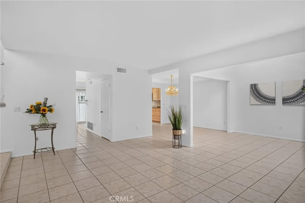5 Tiger Irvine, CA 92604