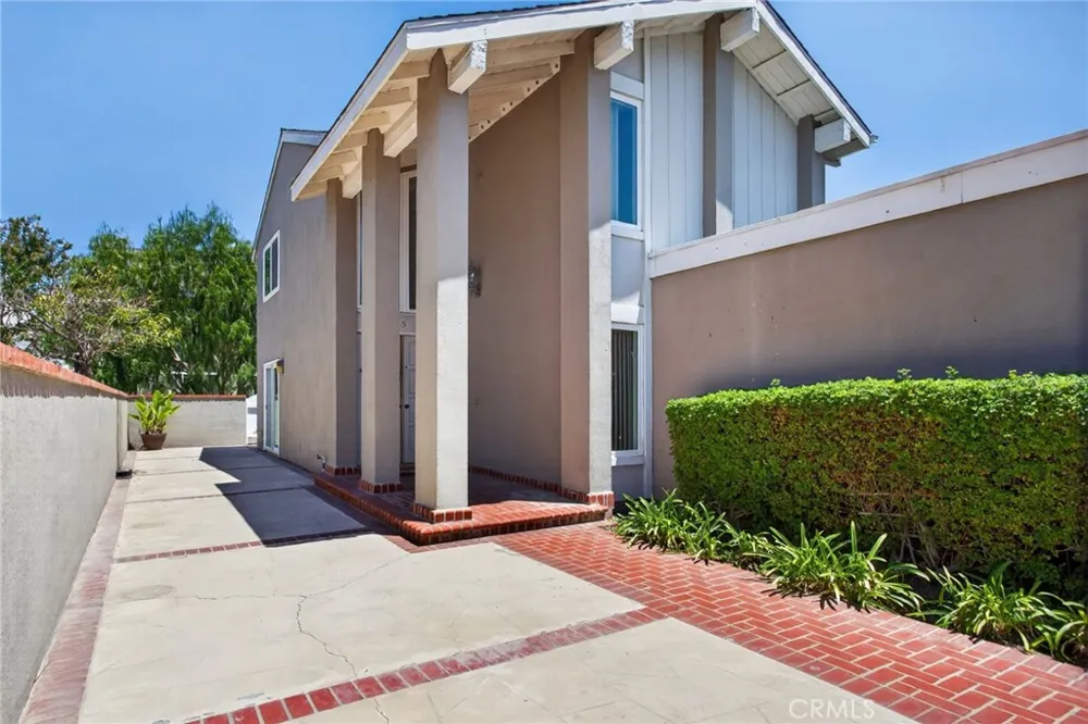 5 Tiger Irvine, CA 92604