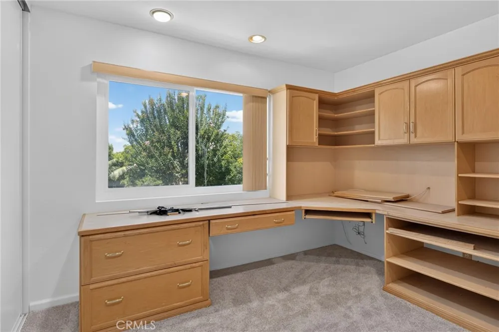 5 Tiger Irvine, CA 92604
