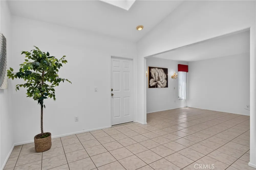 5 Tiger Irvine, CA 92604