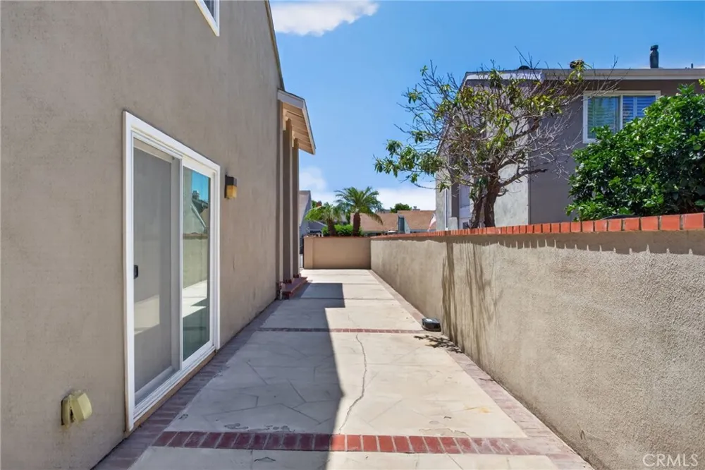 5 Tiger Irvine, CA 92604