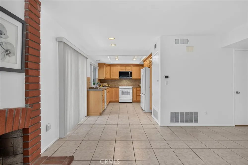 5 Tiger Irvine, CA 92604