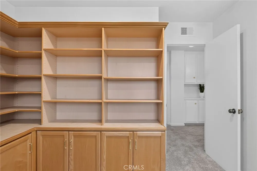 5 Tiger Irvine, CA 92604