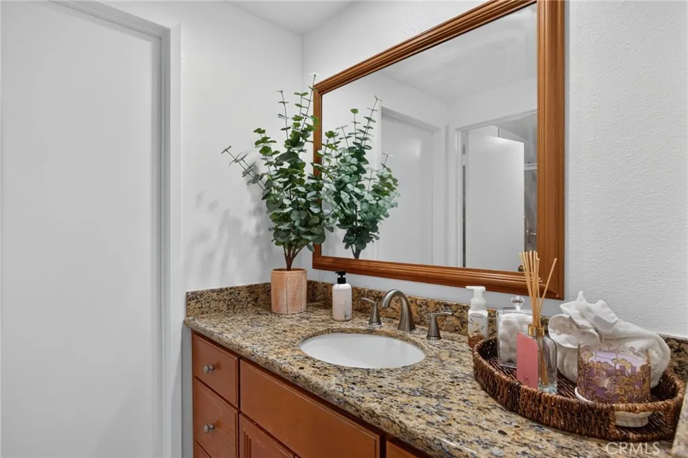 5 Tiger Irvine, CA 92604