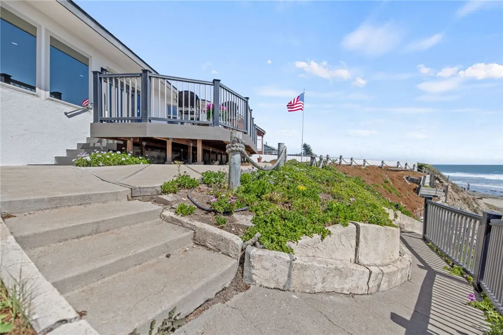 534 Pacific Cayucos, CA 93430