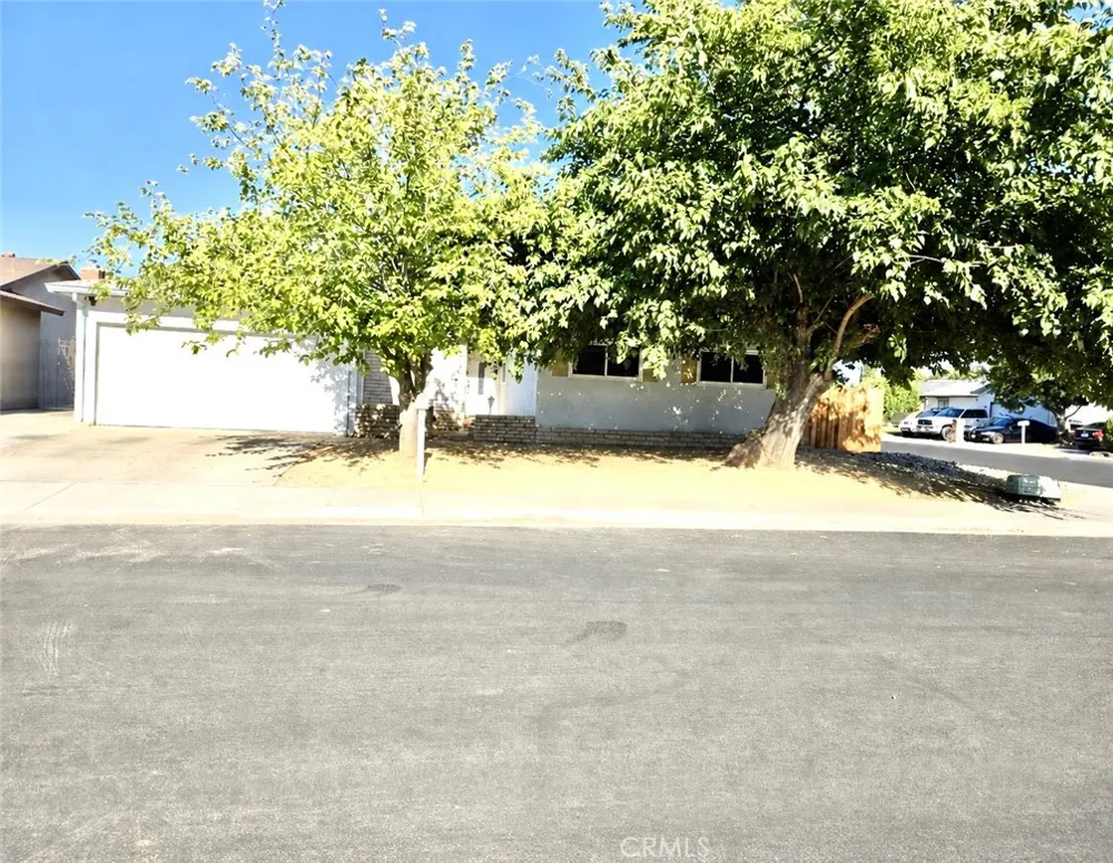 1445 Fordham Avenue Clovis, CA 93611