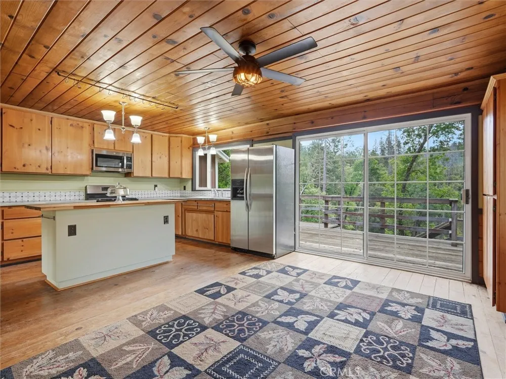 60036 Cascadel Dr S North Fork, CA 93643