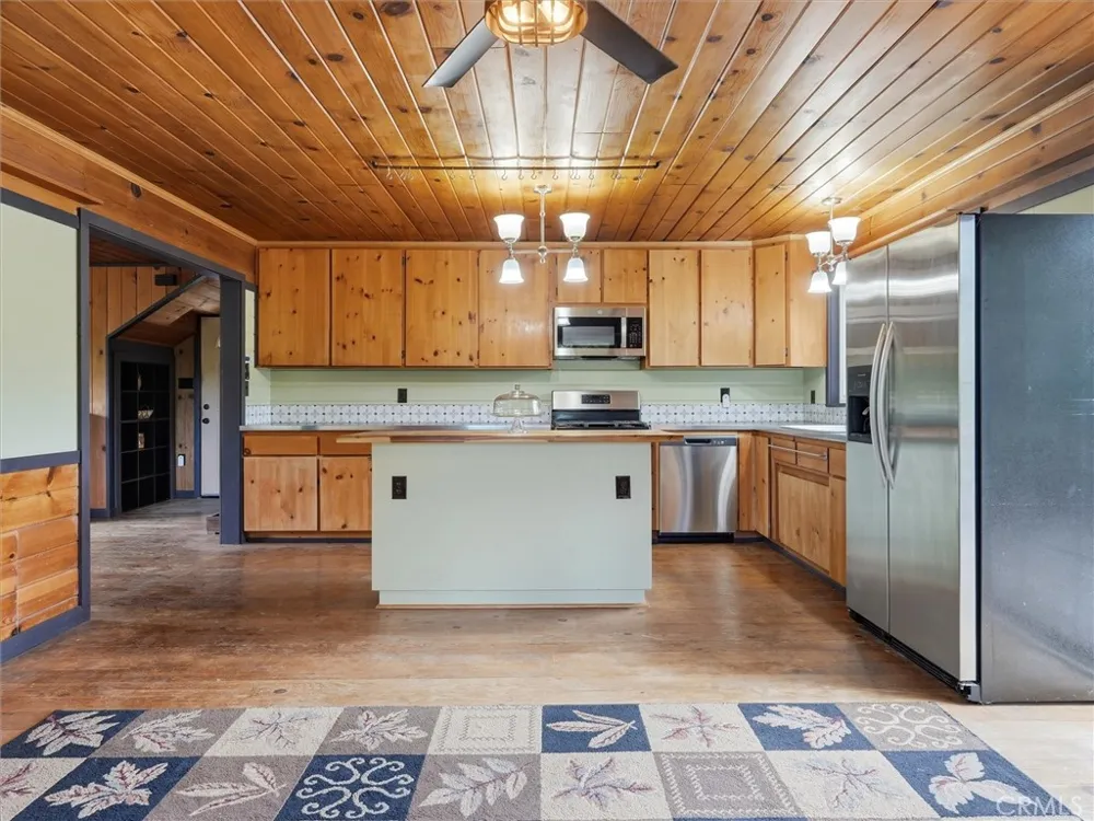 60036 Cascadel Dr S North Fork, CA 93643