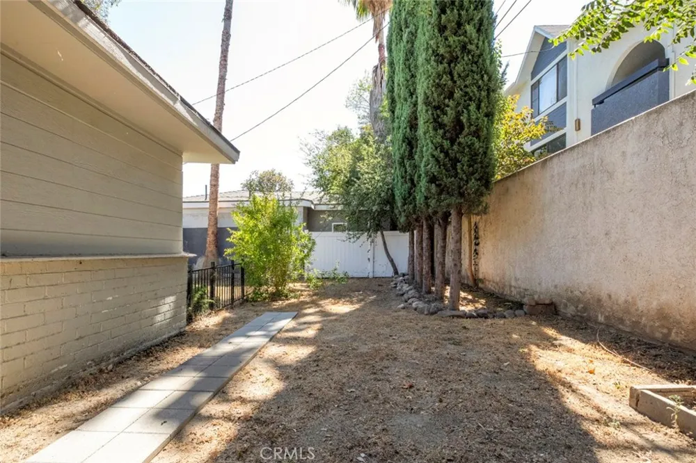14546 Martha Sherman Oaks, CA 91411
