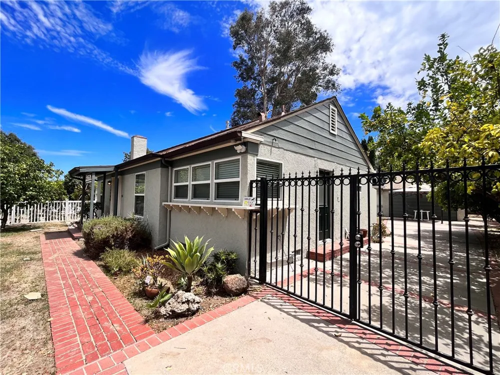 14546 Martha Sherman Oaks, CA 91411