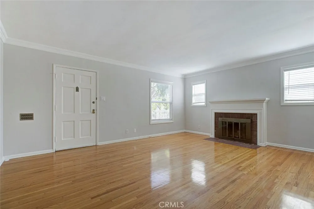 14546 Martha Sherman Oaks, CA 91411