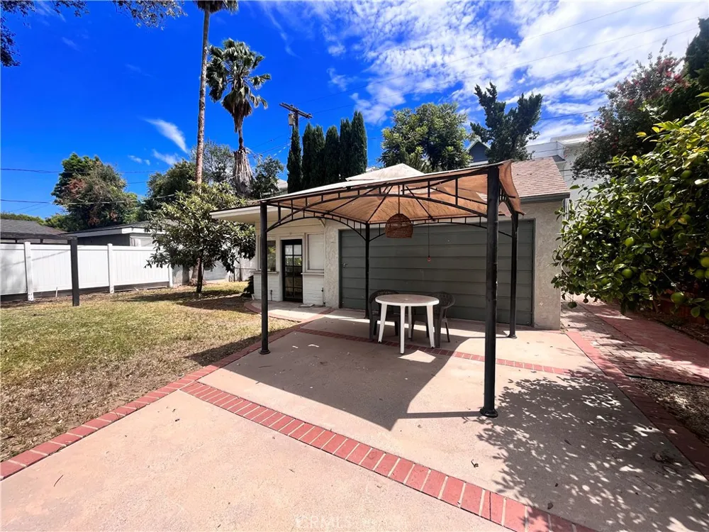 14546 Martha Sherman Oaks, CA 91411