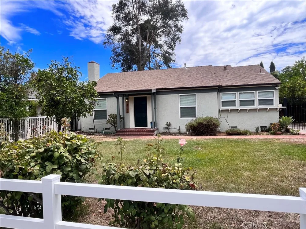 14546 Martha Sherman Oaks, CA 91411
