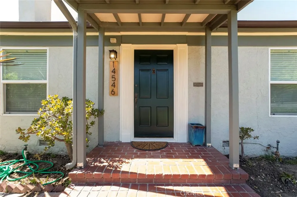 14546 Martha Sherman Oaks, CA 91411
