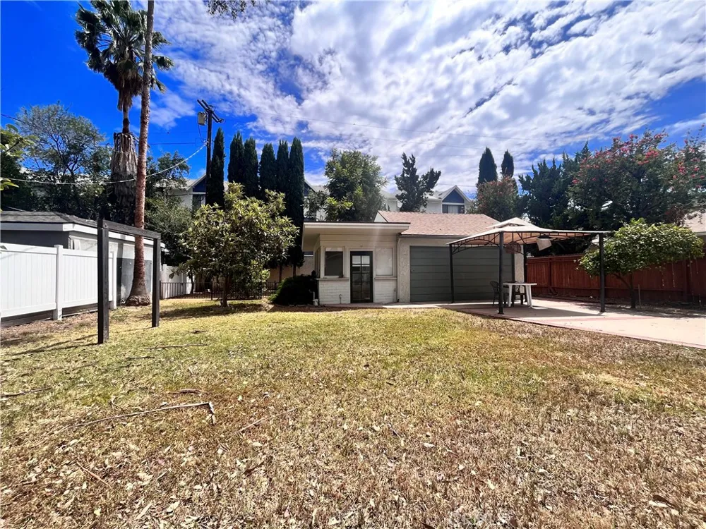 14546 Martha Sherman Oaks, CA 91411