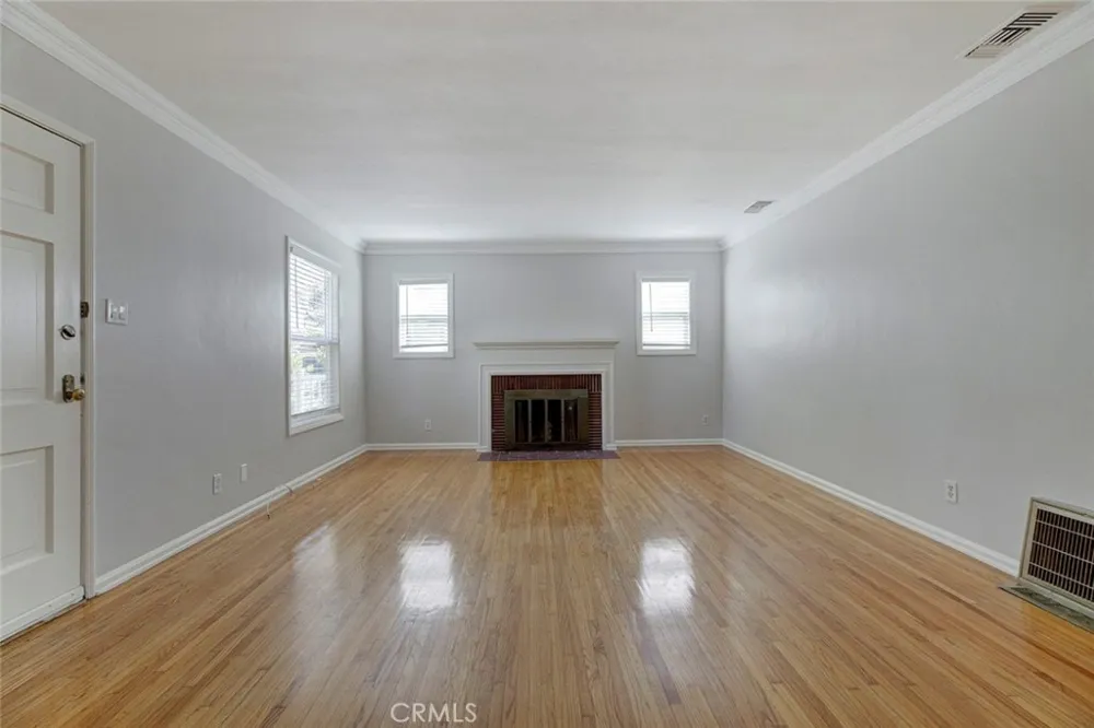 14546 Martha Sherman Oaks, CA 91411
