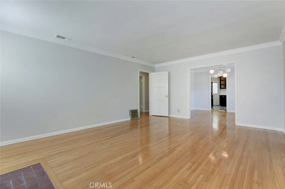 14546 Martha Sherman Oaks, CA 91411