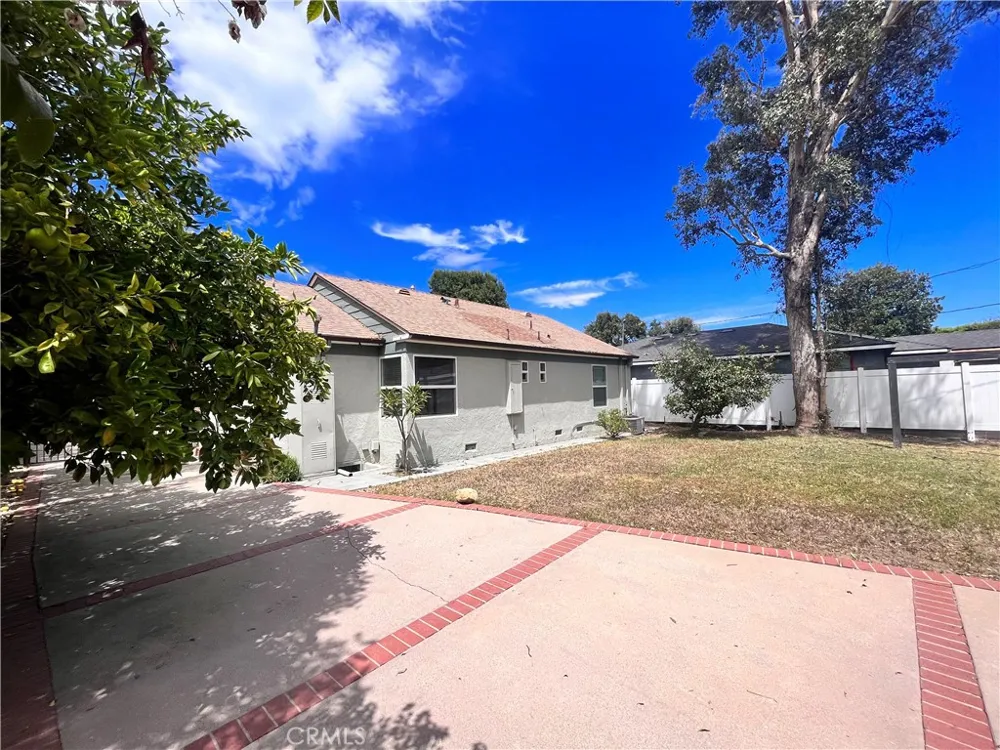 14546 Martha Sherman Oaks, CA 91411