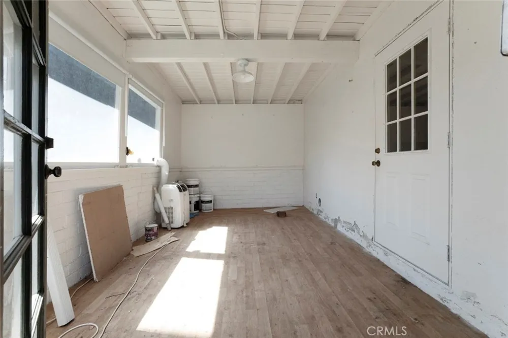 14546 Martha Sherman Oaks, CA 91411