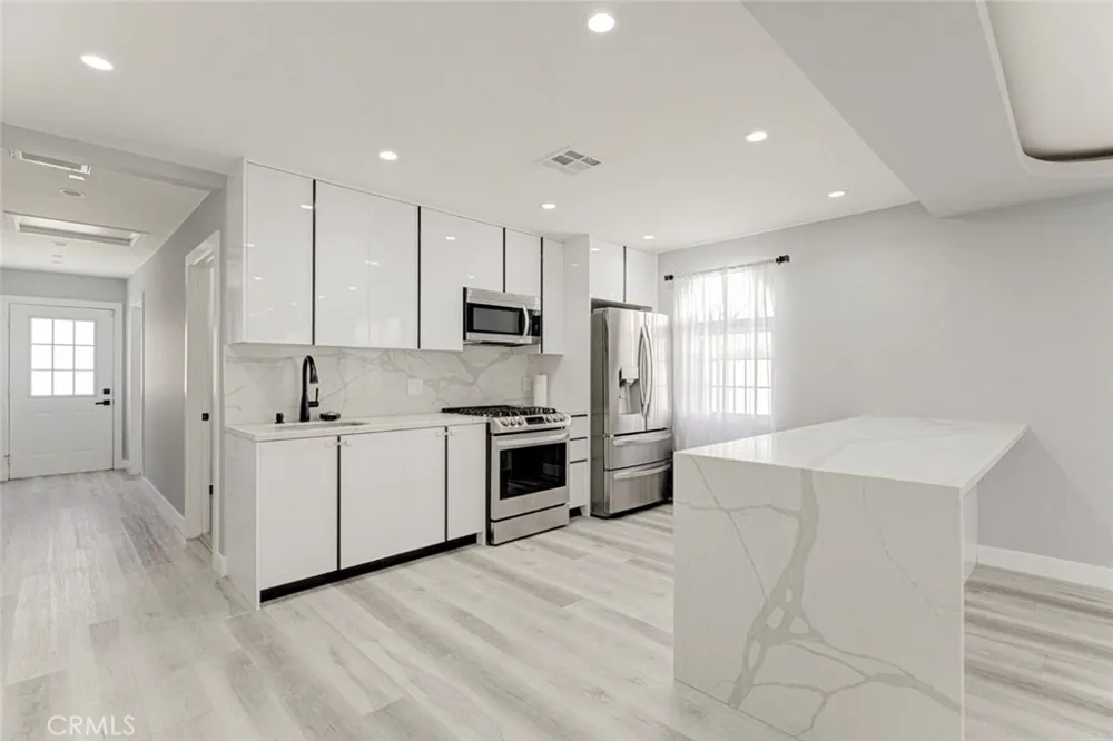 7565 Mcgroarty Street Tujunga, CA 91042