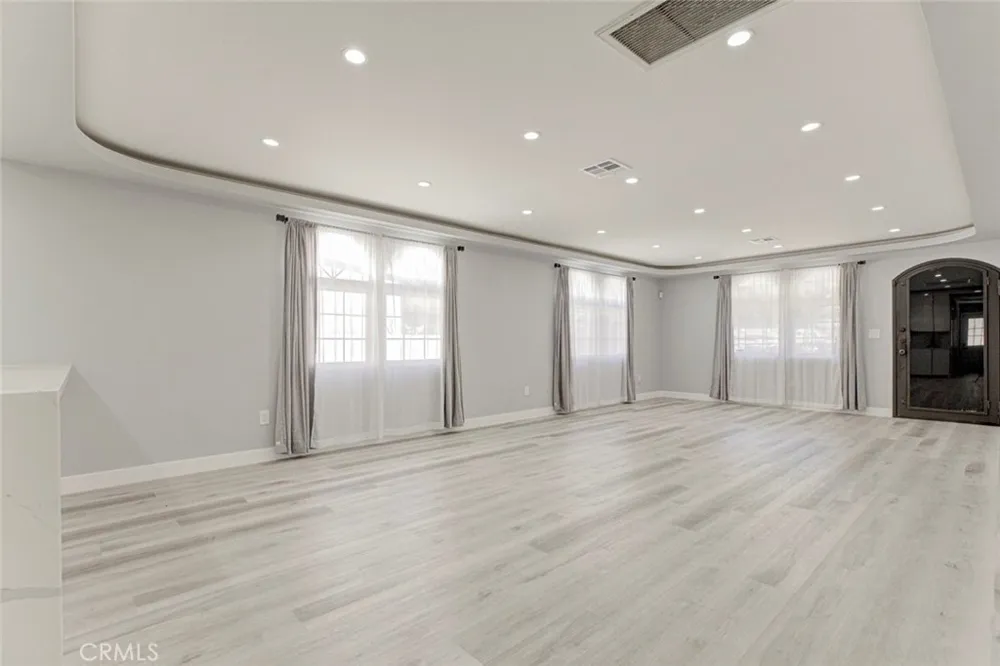 7565 Mcgroarty Street Tujunga, CA 91042