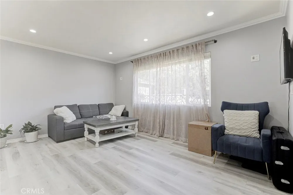 7565 Mcgroarty Street Tujunga, CA 91042