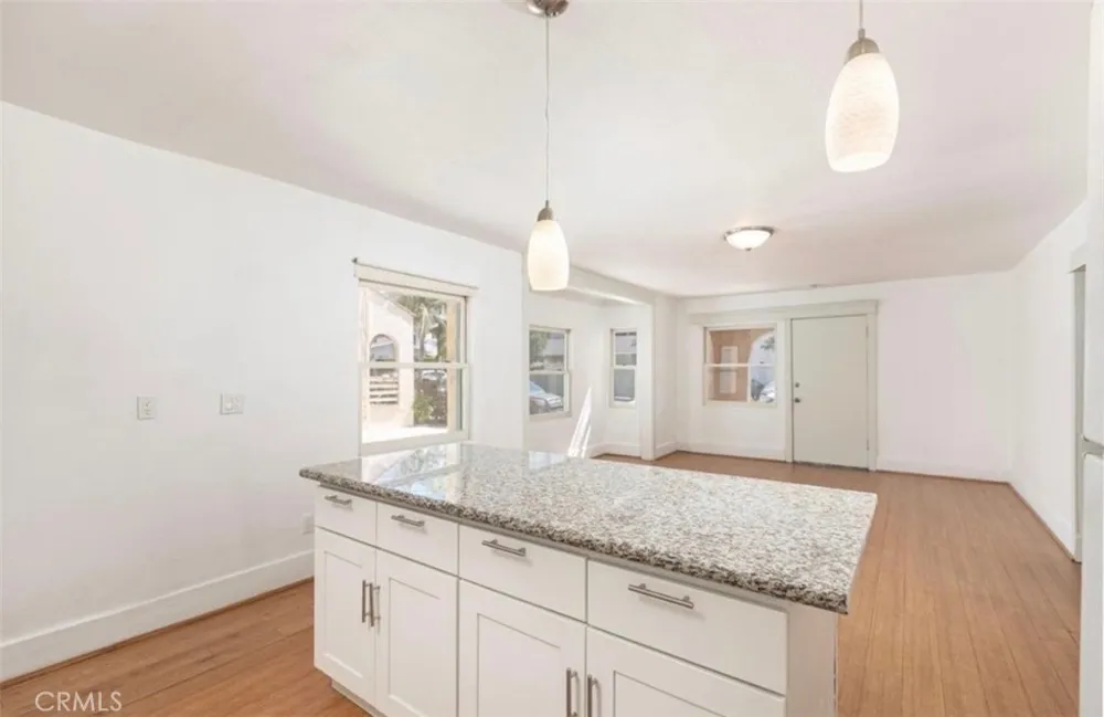 1349 Citrus Los Angeles, CA 90028