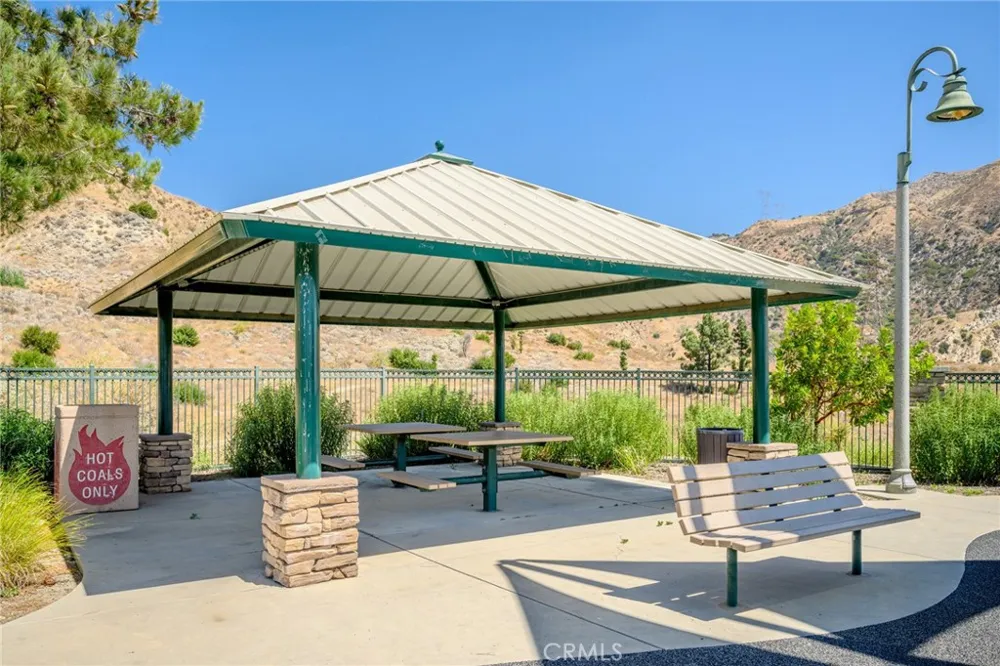 16739 Nicklaus Drive #25 Sylmar, CA 91342