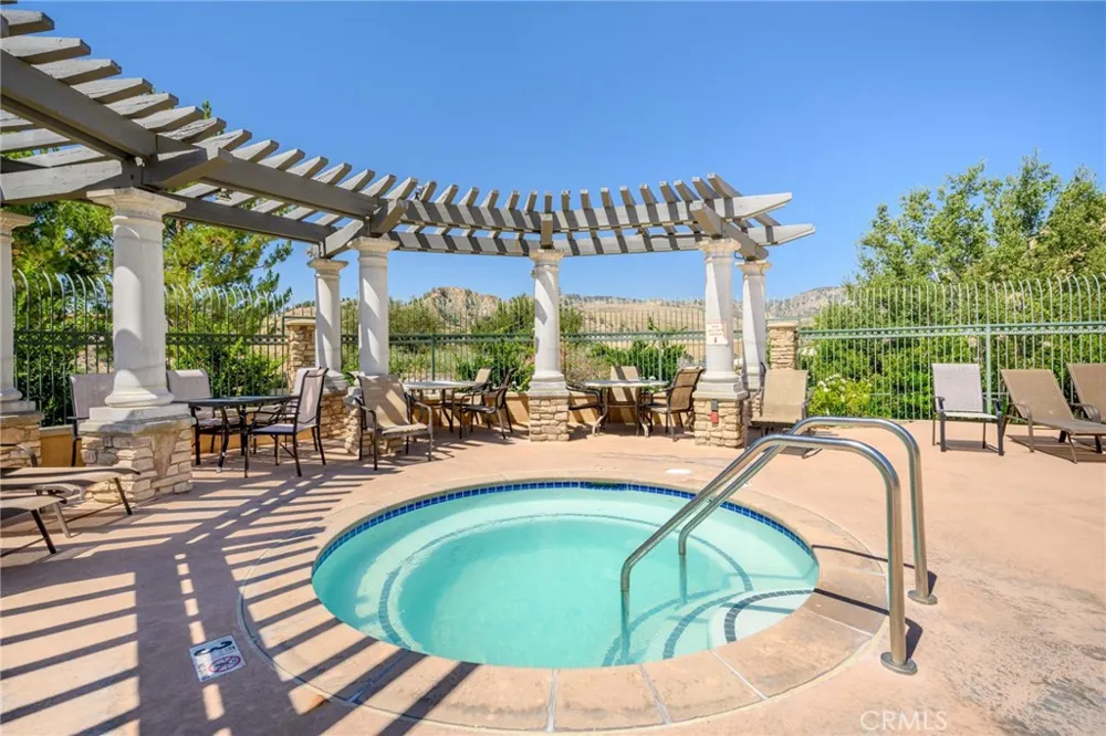 16739 Nicklaus Drive #25 Sylmar, CA 91342