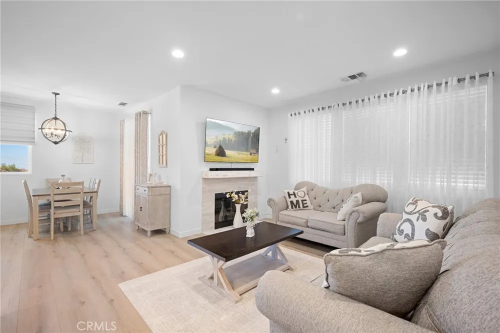 16739 Nicklaus Drive #25 Sylmar, CA 91342