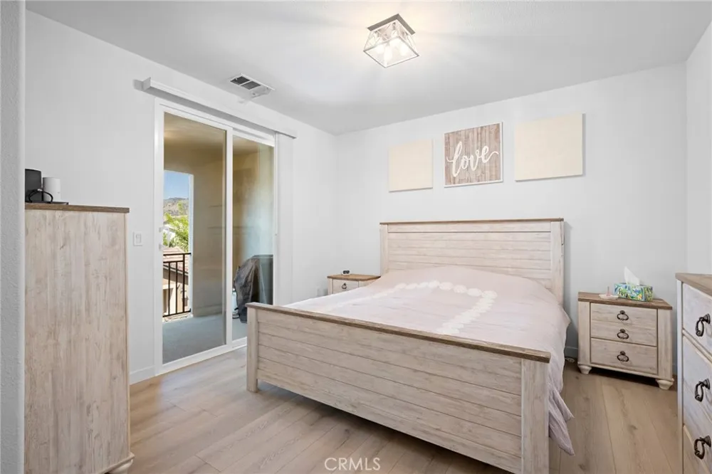 16739 Nicklaus Drive #25 Sylmar, CA 91342