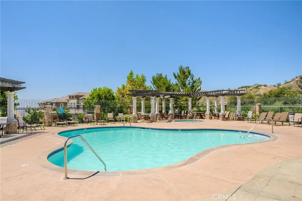 16739 Nicklaus Drive #25 Sylmar, CA 91342