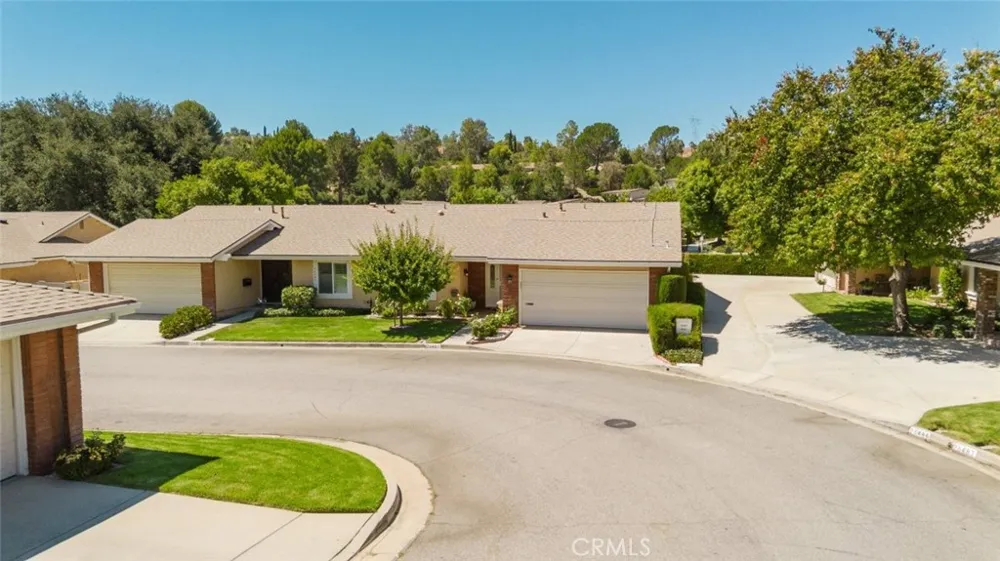 26483 Fairway Circle Newhall, CA 91321