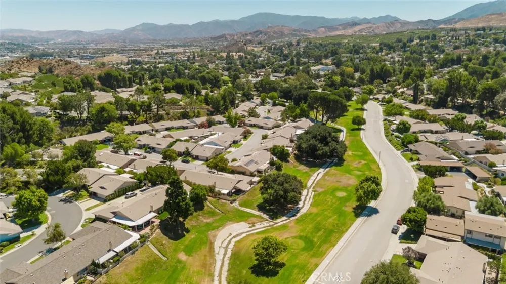 26483 Fairway Circle Newhall, CA 91321