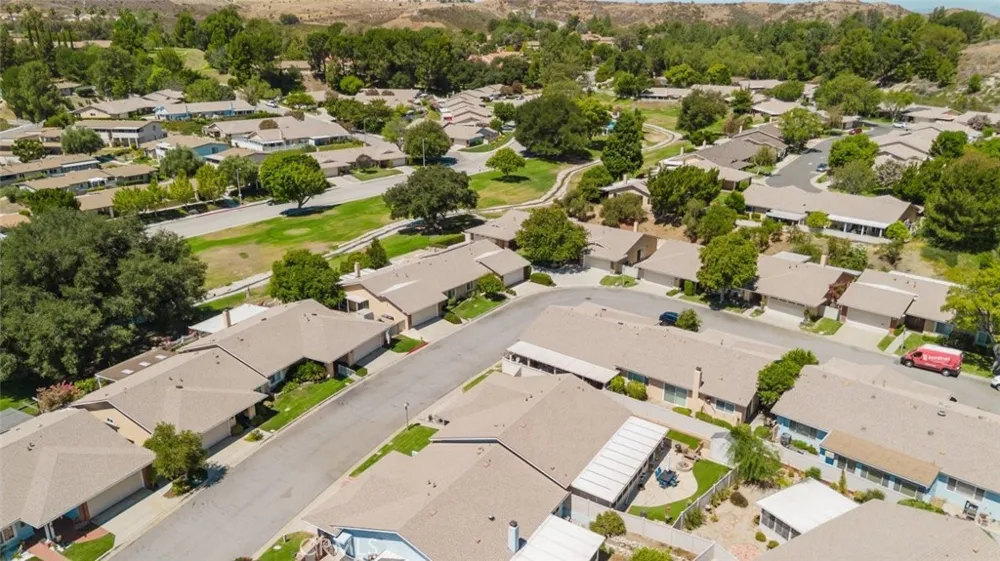 26483 Fairway Circle Newhall, CA 91321