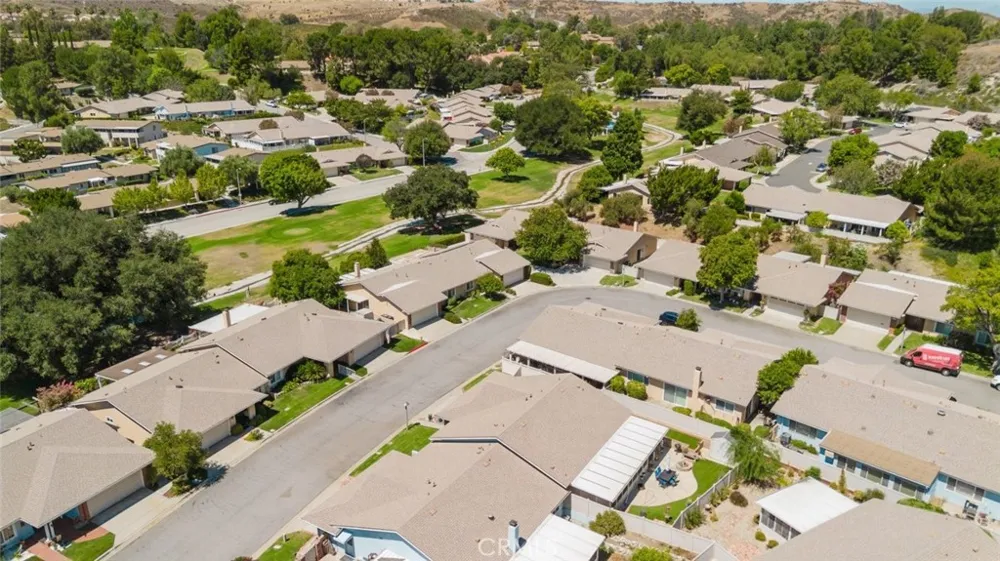 26483 Fairway Circle Newhall, CA 91321