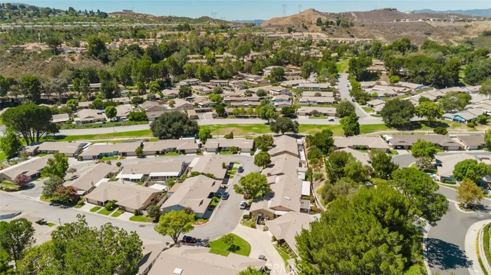 26483 Fairway Circle Newhall, CA 91321