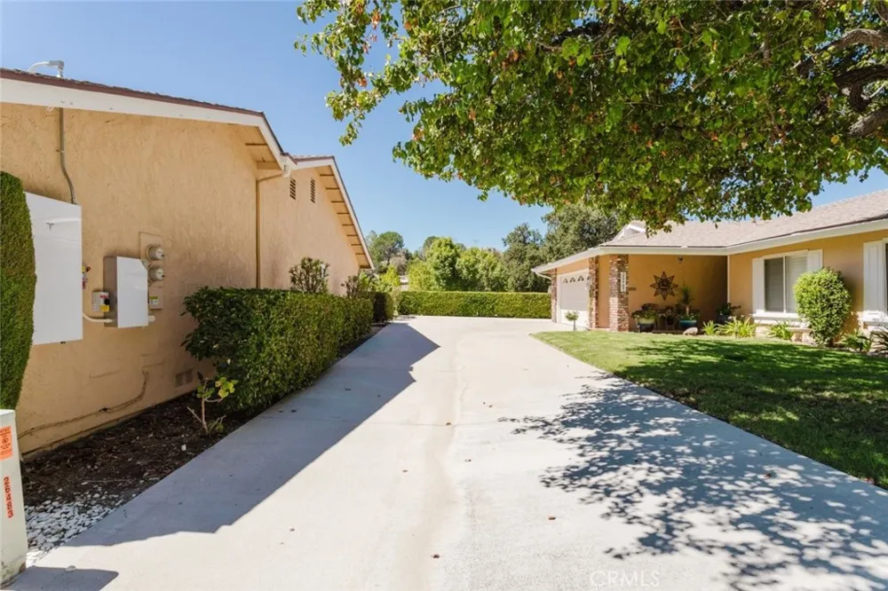 26483 Fairway Circle Newhall, CA 91321