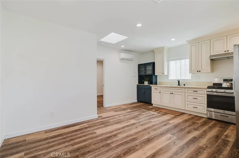 2027 Bonita Avenue Burbank, CA 91504
