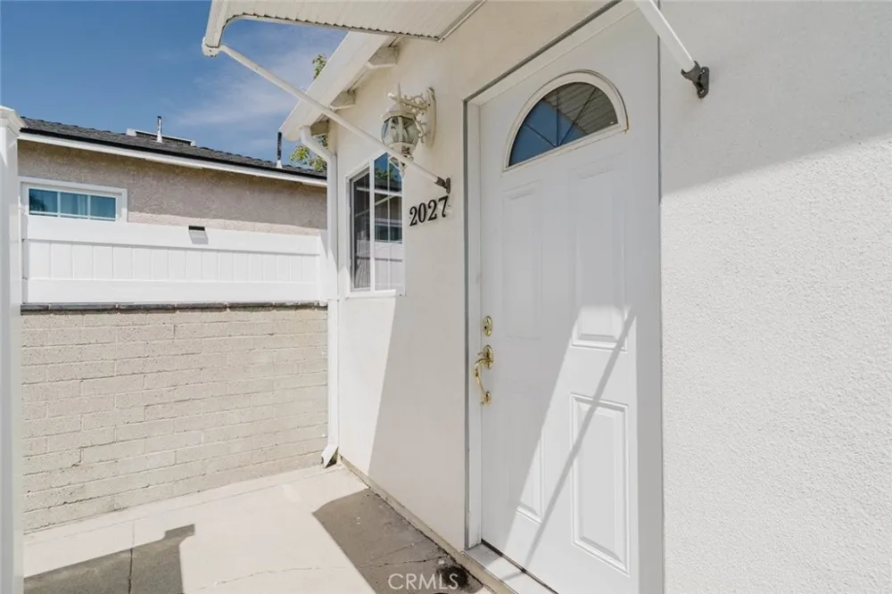2027 Bonita Avenue Burbank, CA 91504