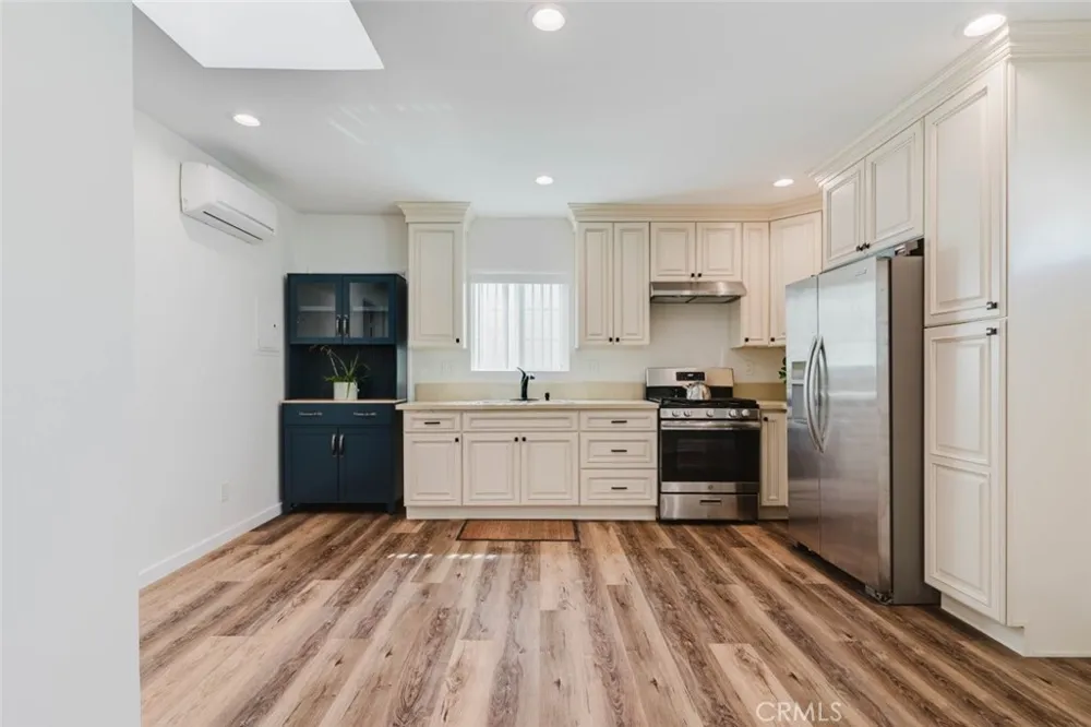 2027 Bonita Avenue Burbank, CA 91504