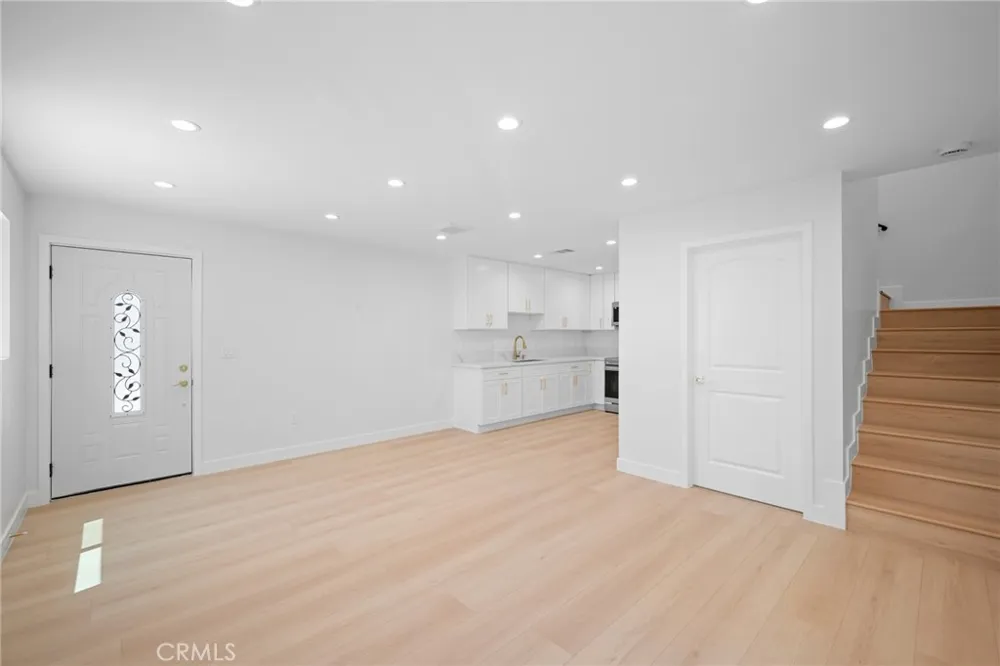 6235 Banner Avenue #1/4 Los Angeles, CA 90038