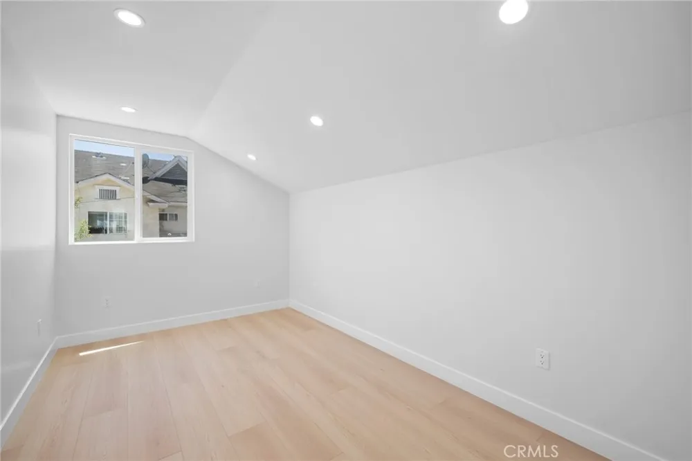 6235 Banner Avenue #1/4 Los Angeles, CA 90038
