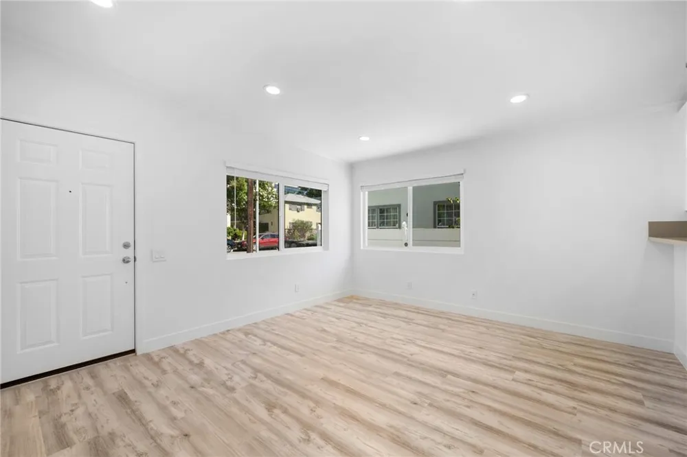 309 Sinclair Glendale, CA 91206