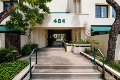 484 S Euclid #101