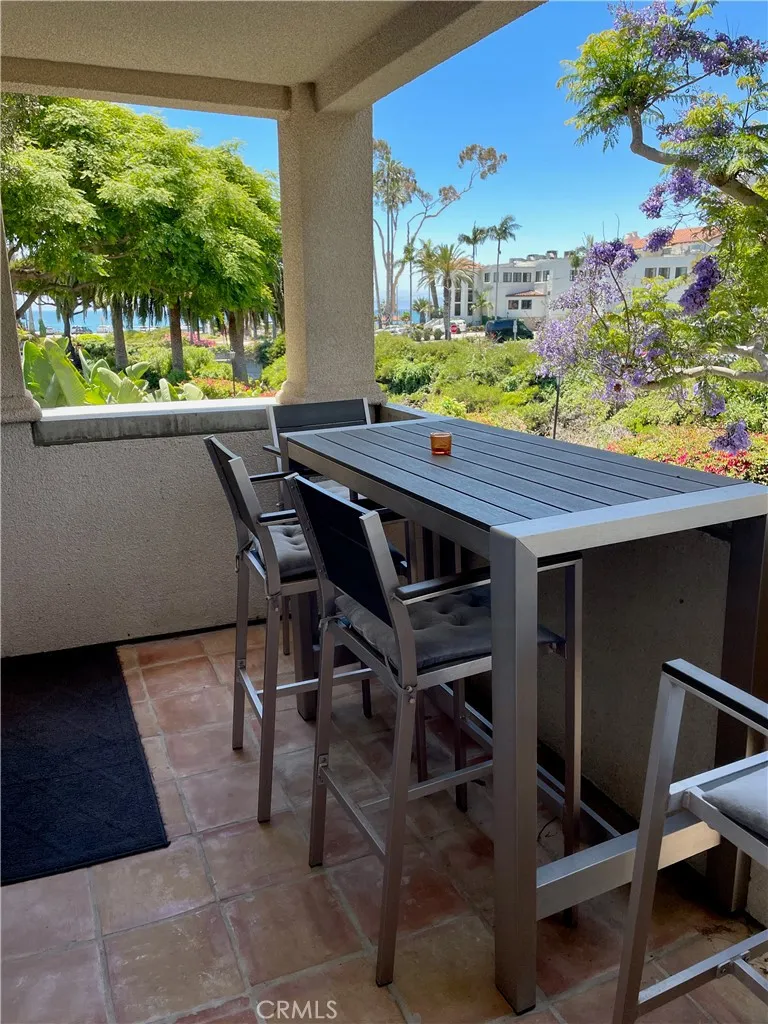429 Por La Mar Santa Barbara, CA 93103