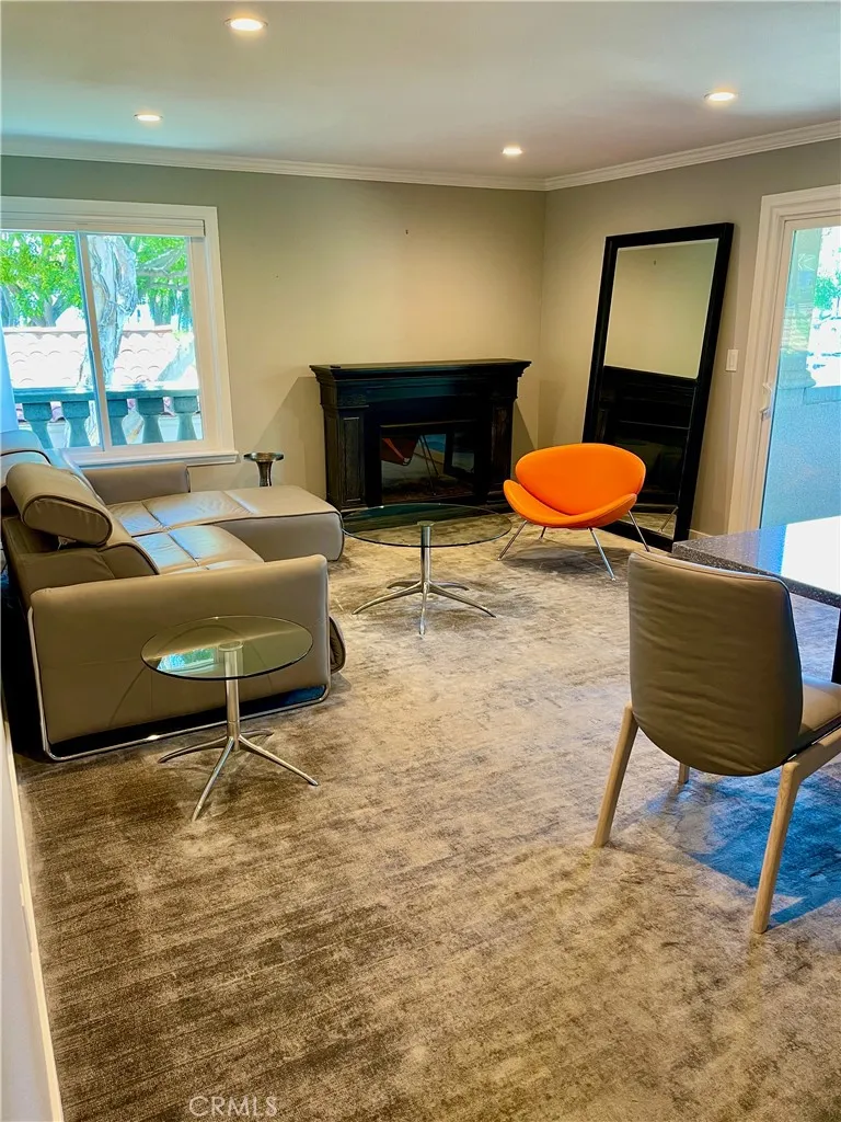 429 Por La Mar Santa Barbara, CA 93103